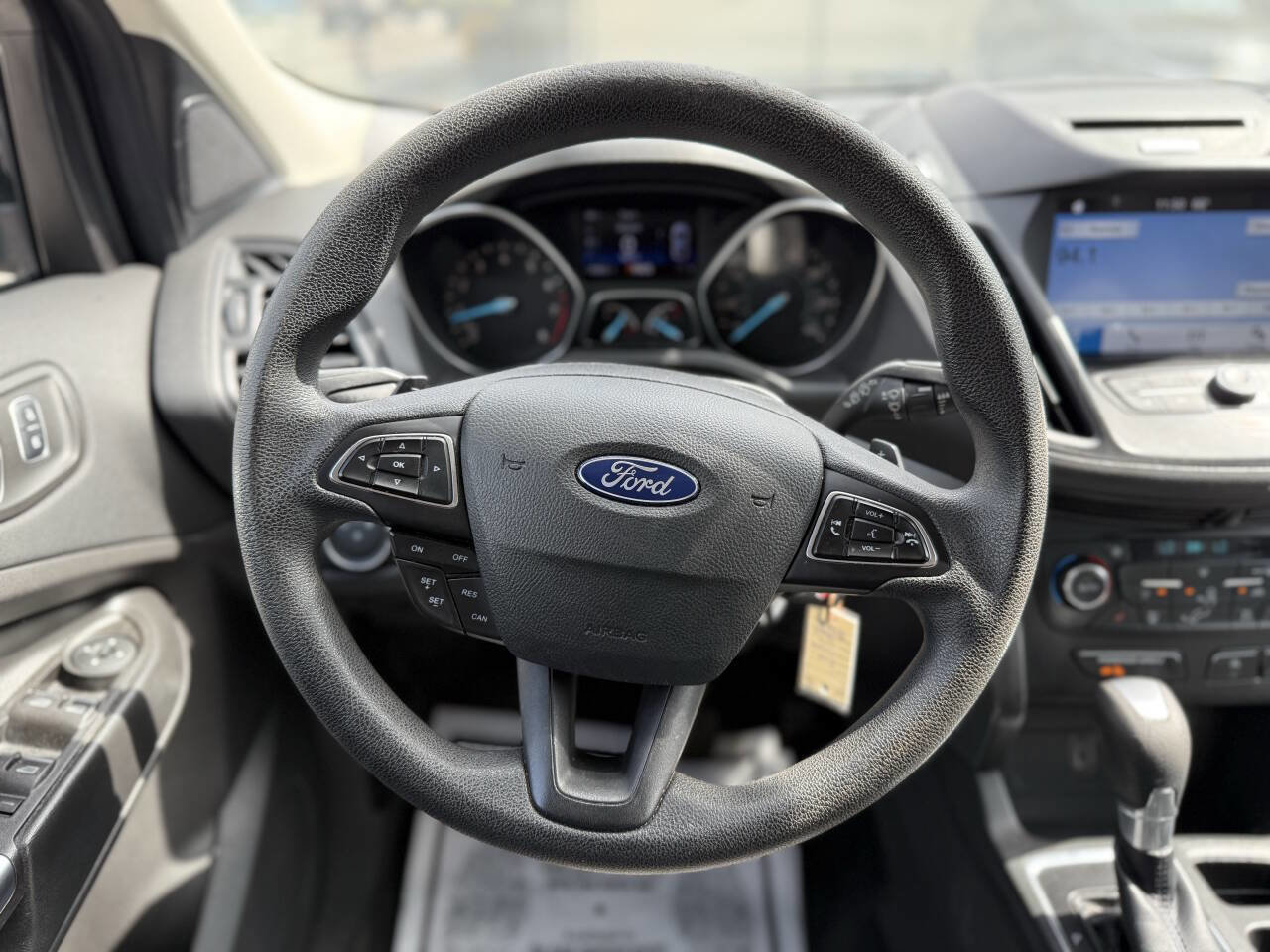 Used 2017 Ford Escape SE w/ Equipment Group 201A FWD image 15