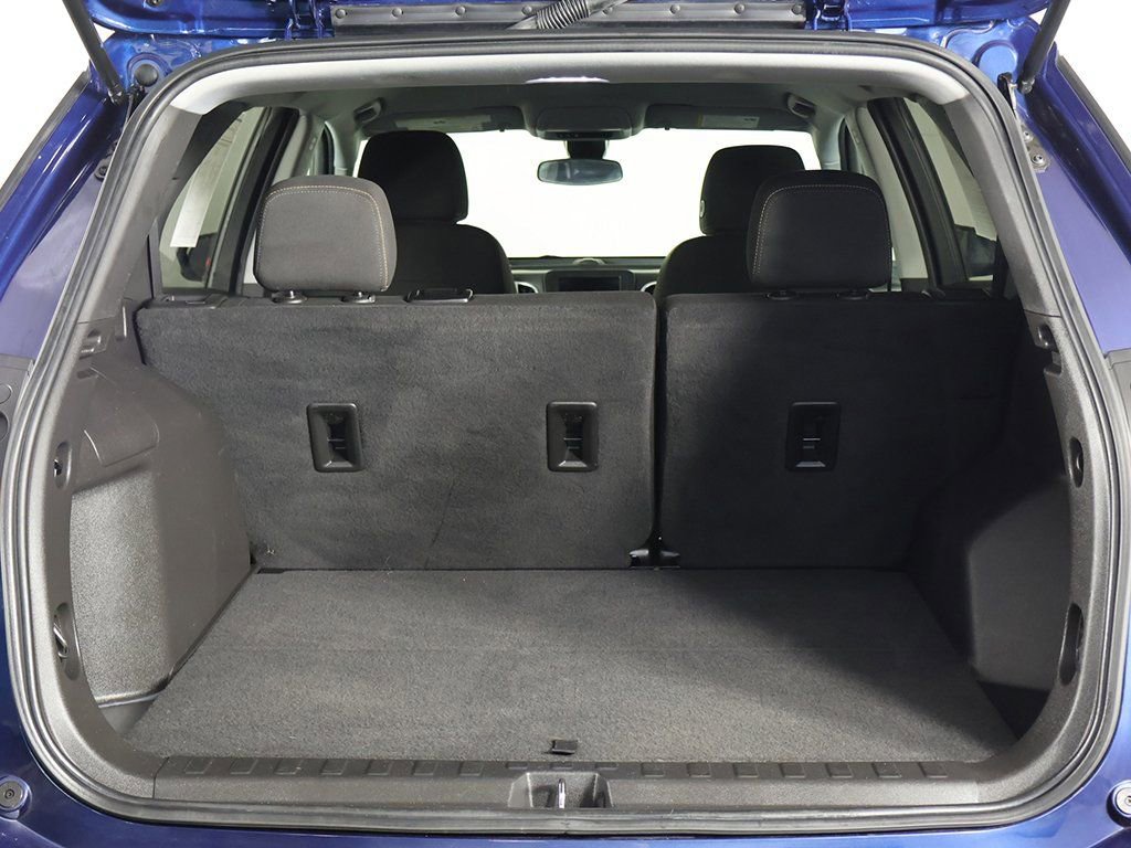 Used 2023 Chevrolet Equinox LT AWD/4WD image 17