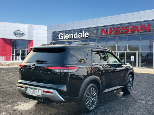 Certified 2022 Nissan Pathfinder SL w/ SL Premium Package AWD/4WD image 4