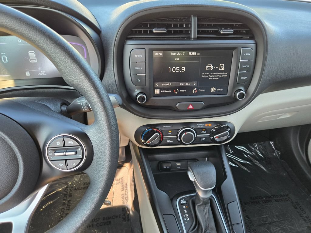 Certified 2025 Kia Soul LX w/ LX Technology Package FWD image 21