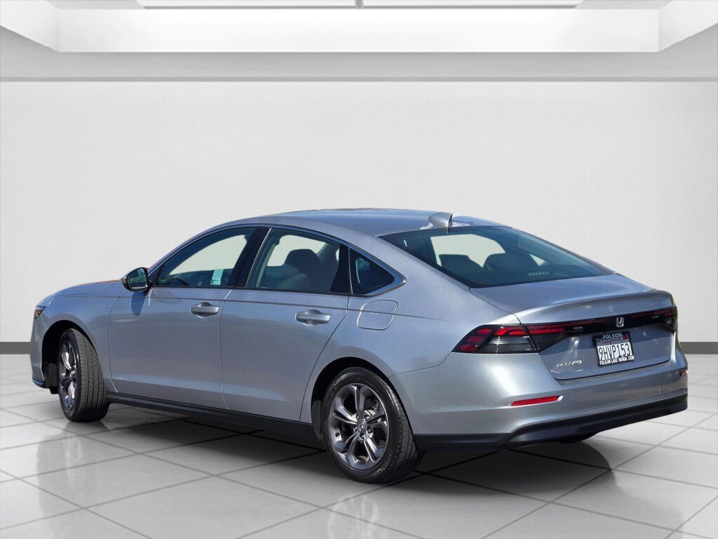 Certified 2023 Honda Accord EX image 7