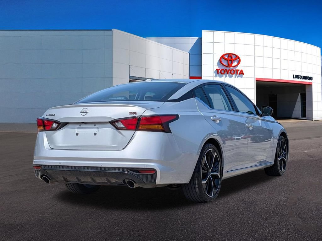 Used 2024 Nissan Altima 2.5 SR FWD image 10