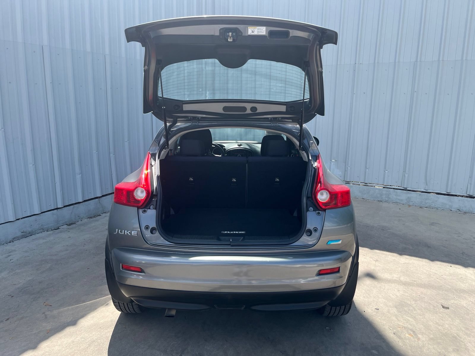 Used 2014 Nissan Juke S FWD image 8