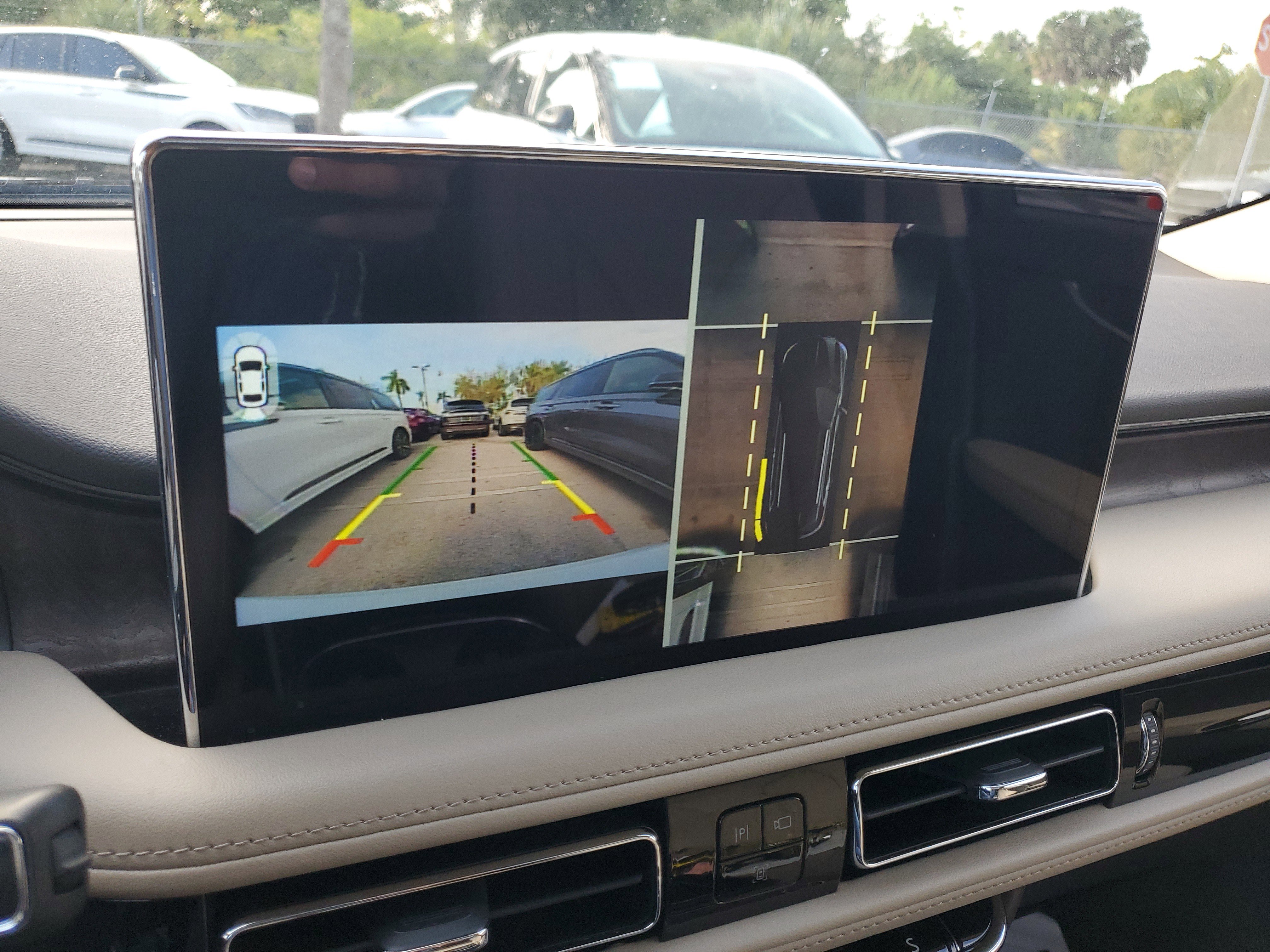 Certified 2022 Lincoln Nautilus Reserve w/ Equipment Group 201A image 19