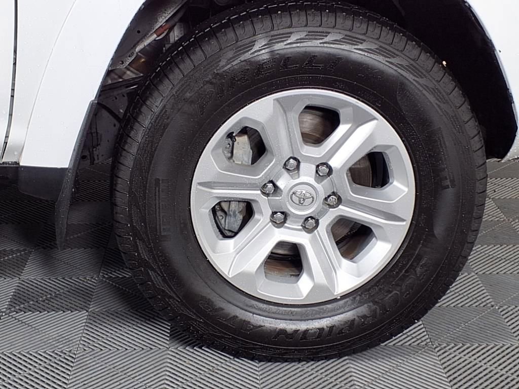 Used 2023 Toyota 4Runner SR5 image 33