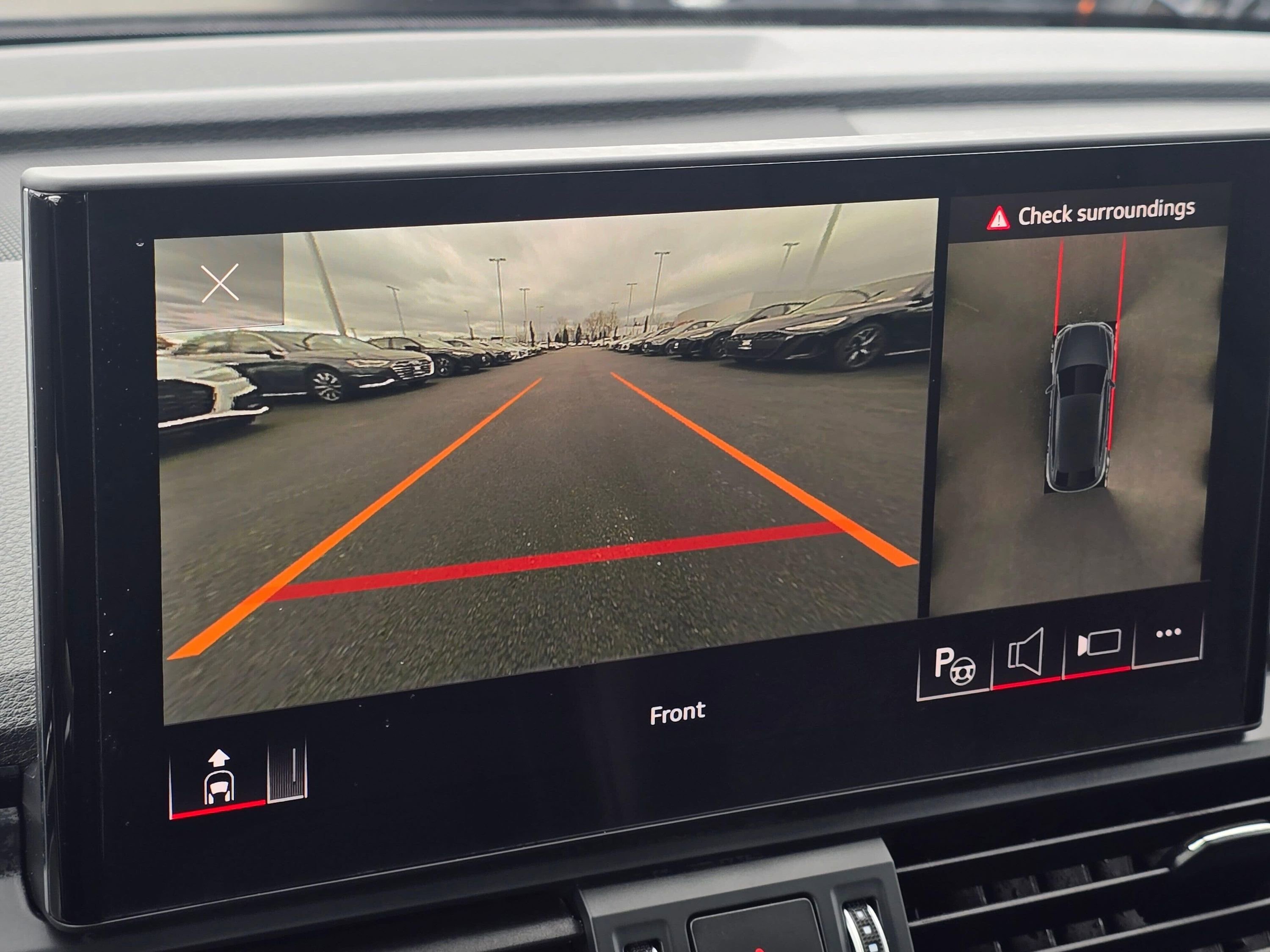 Used 2023 Audi SQ5 Prestige w/ Prestige Package image 46