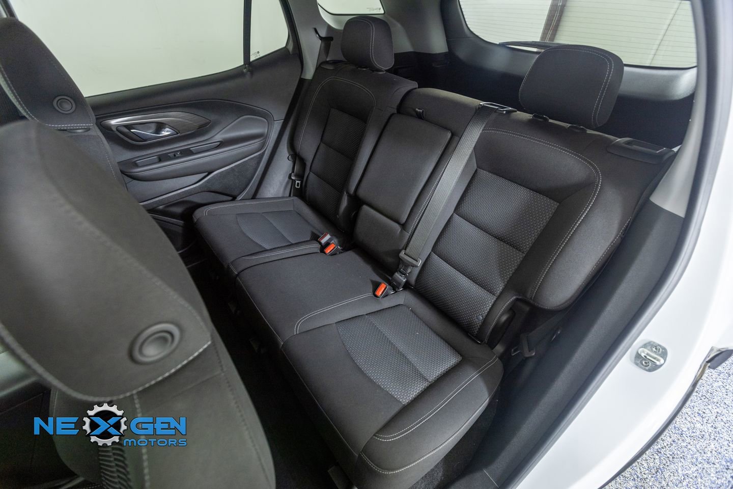 Used 2022 GMC Terrain SLE w/ Driver Convenience Package image 31