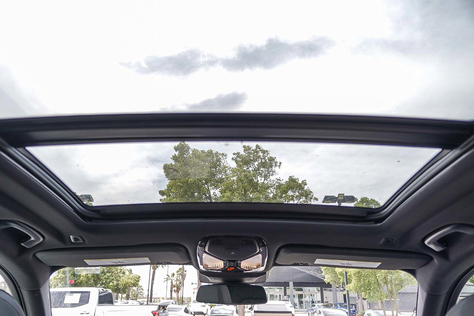 Certified 2026 BMW X5 sDrive40i w/ Premium Package image 17