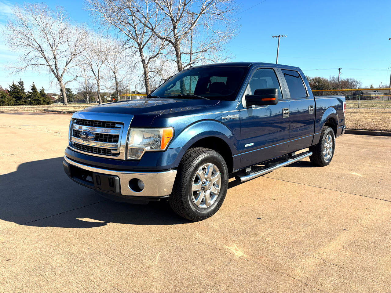 Used 2013 Ford F150 XLT w/ Luxury Equipment Group image 2