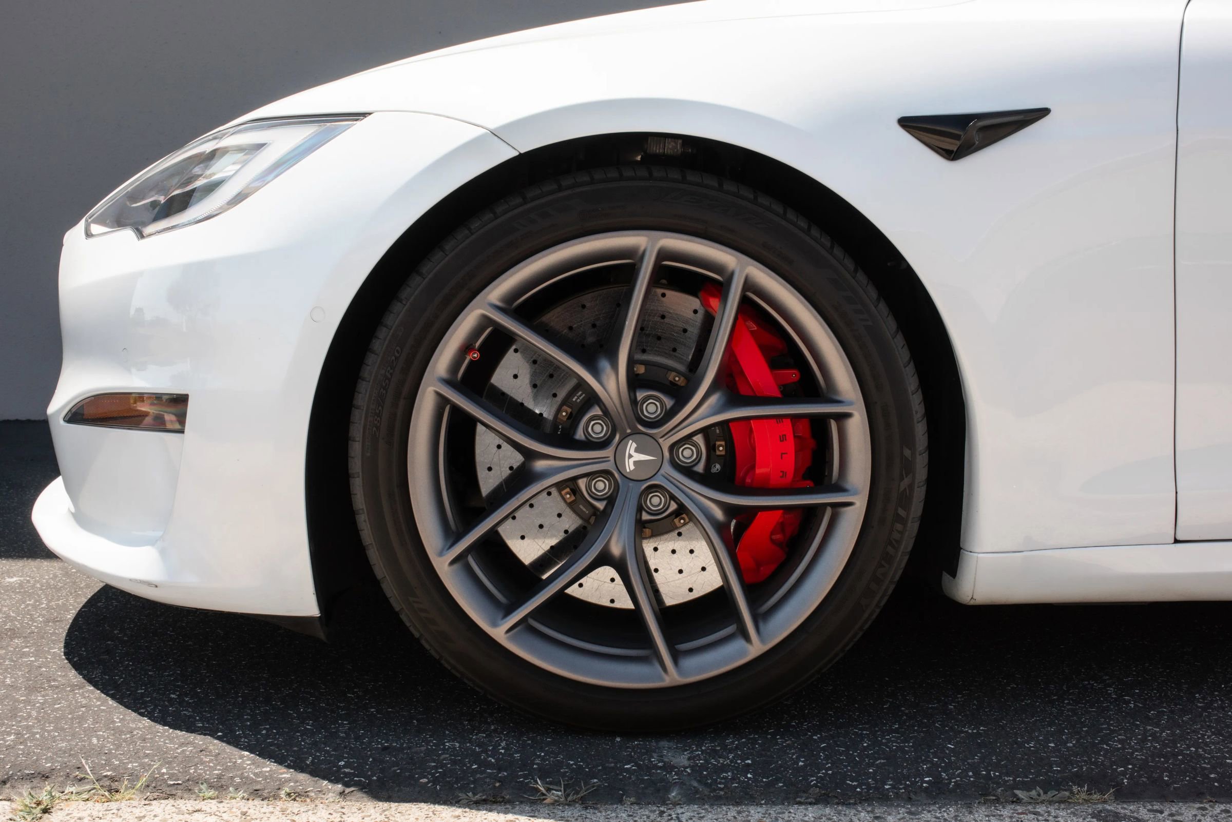 Used 2021 Tesla Model S Plaid image 39