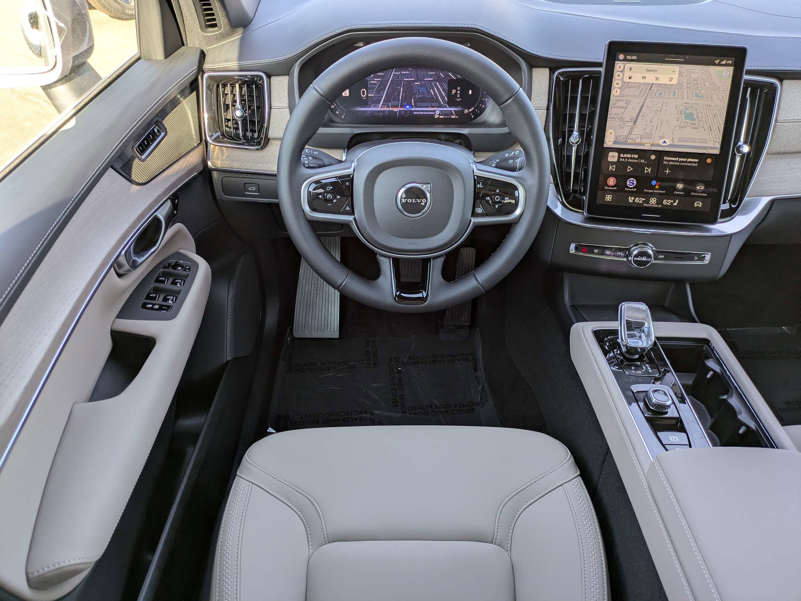 New 2026 Volvo XC90 B6 Plus w/ Protection Package Premier image 17