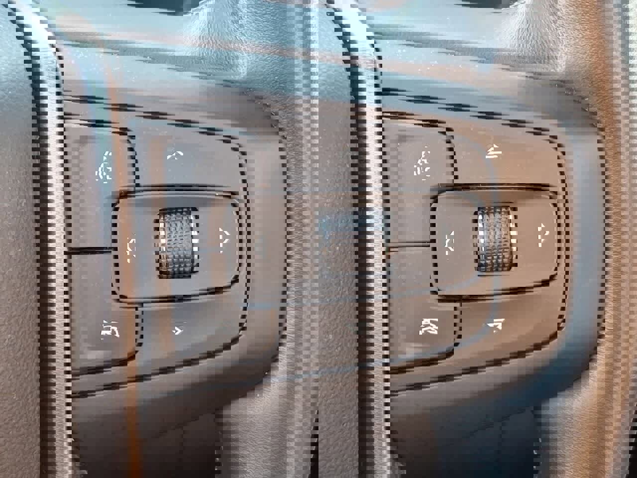 Used 2024 GMC Yukon Denali Ultimate image 24