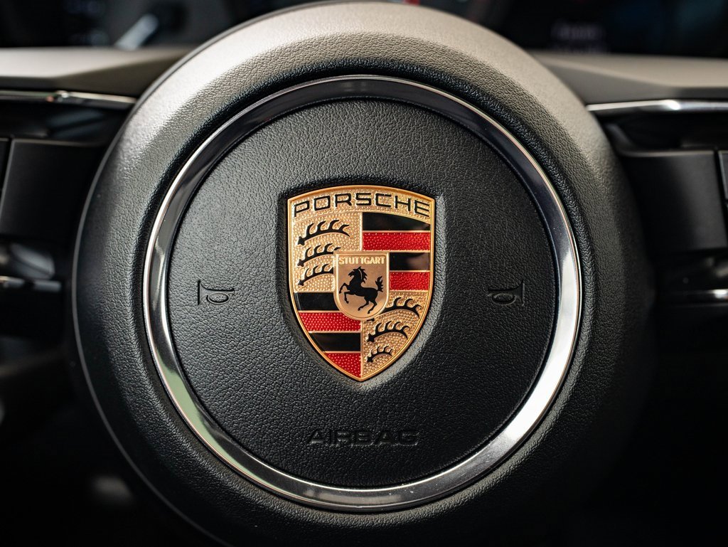 Certified 2024 Porsche Macan image 28