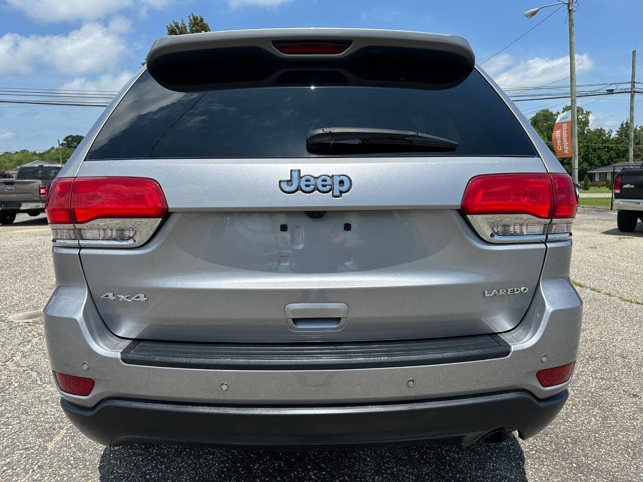 Used 2019 Jeep Grand Cherokee Laredo image 17