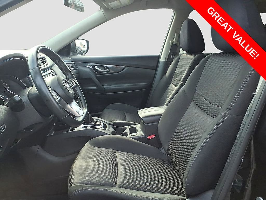 Used 2018 Nissan Rogue SV AWD/4WD image 18