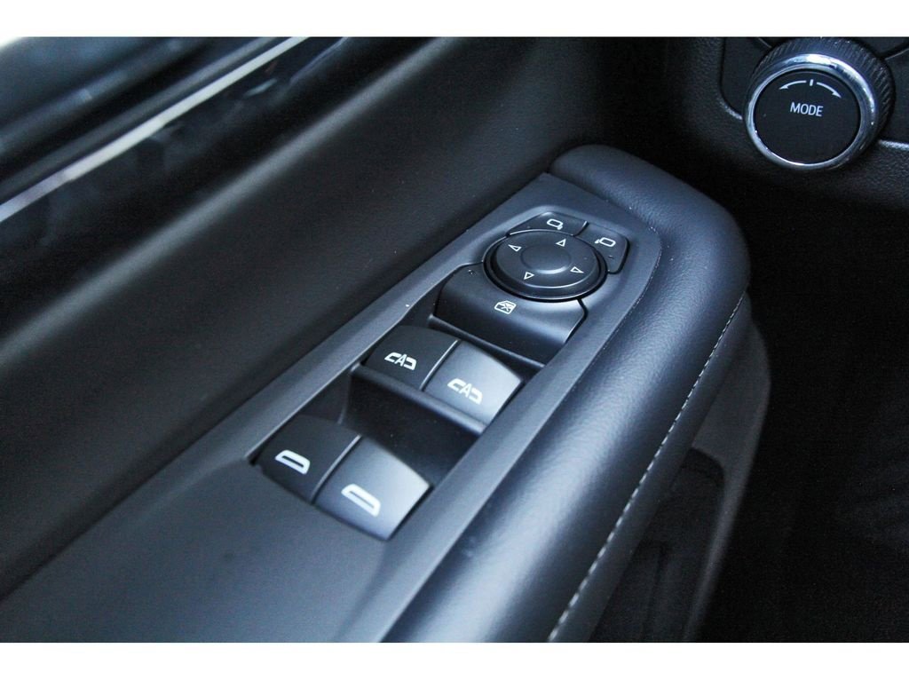 Used 2025 Chevrolet Tahoe LT image 19