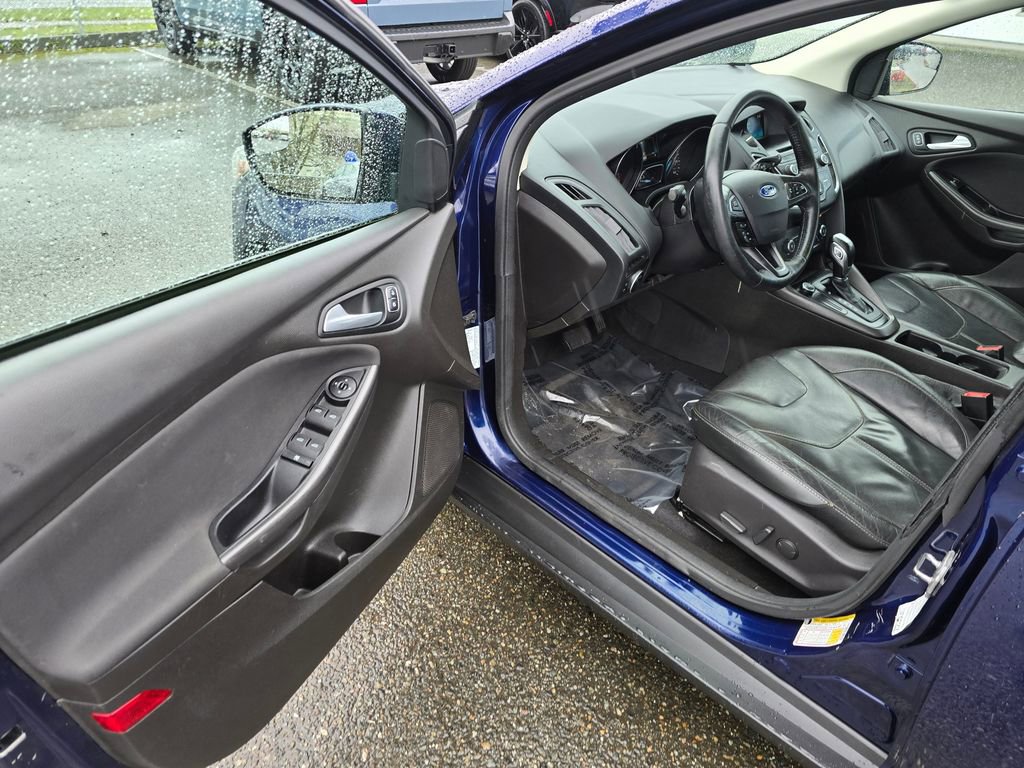 Used 2016 Ford Focus SE w/ Equipment Group 201A image 13