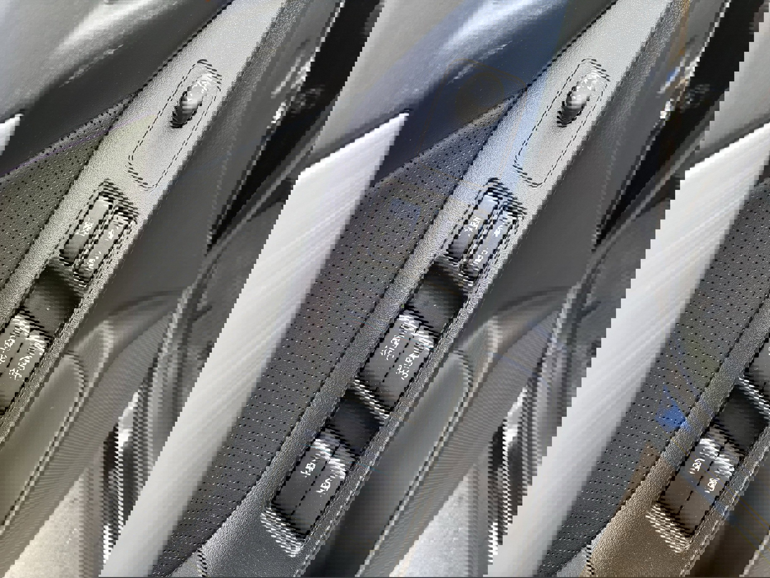 Used 2018 Subaru Forester 2.5i Limited image 27