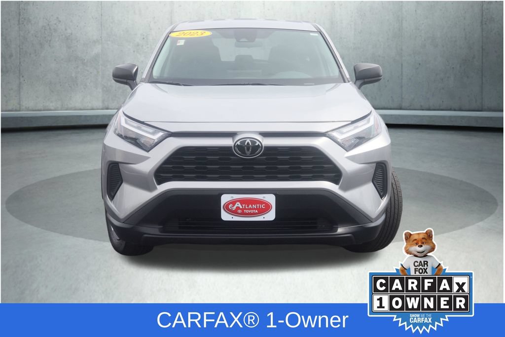 Used 2023 Toyota RAV4 LE AWD/4WD image 2