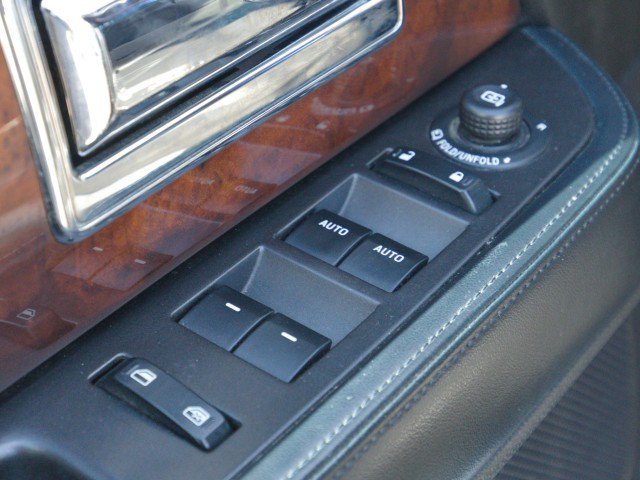 Used 2015 Lincoln Navigator 4WD image 13