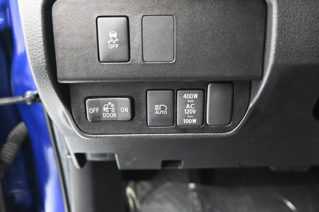Used 2022 Toyota Tacoma TRD Off-Road w/ Technology Package AWD/4WD image 23