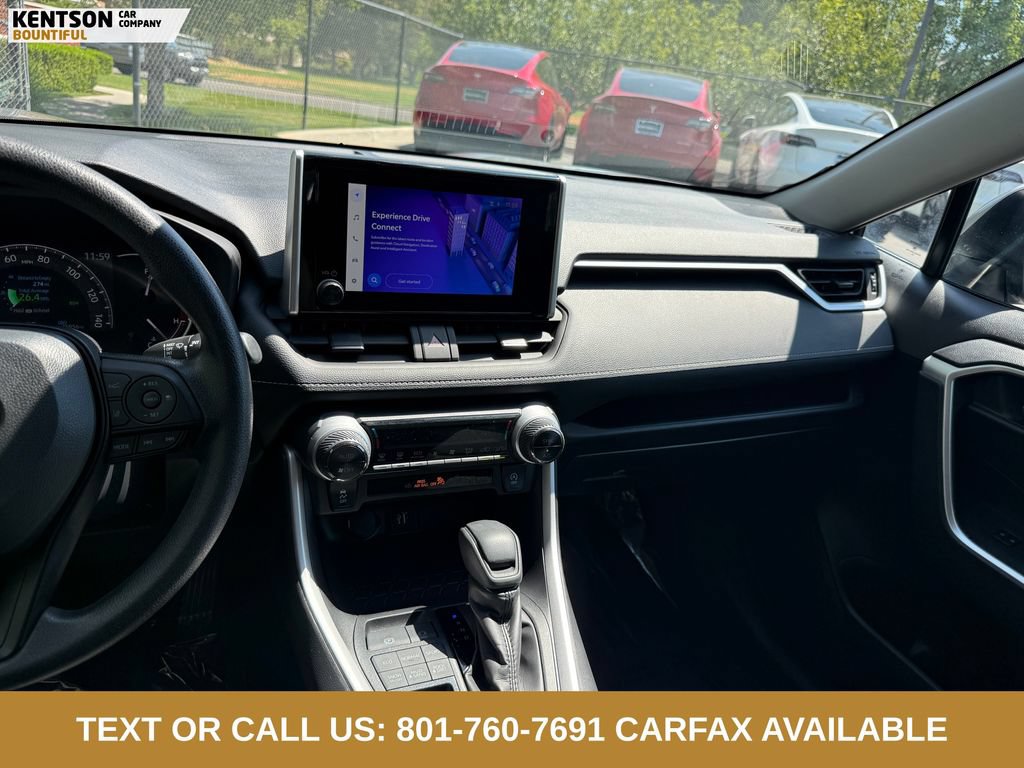 Used 2025 Toyota RAV4 XLE AWD/4WD image 21