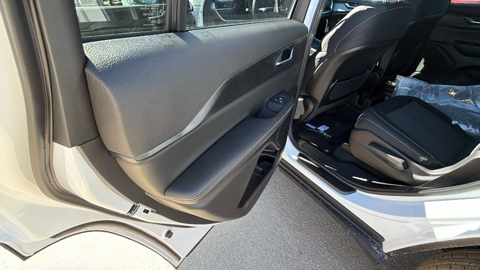 New 2026 Jeep Grand Cherokee L Laredo image 18