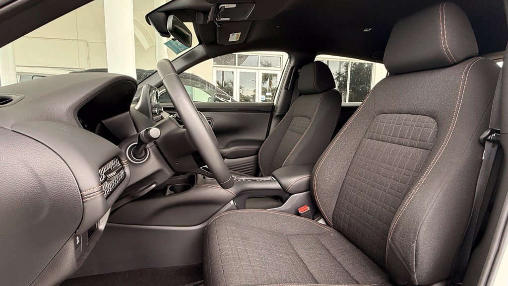 Used 2023 Honda HR-V Sport image 4