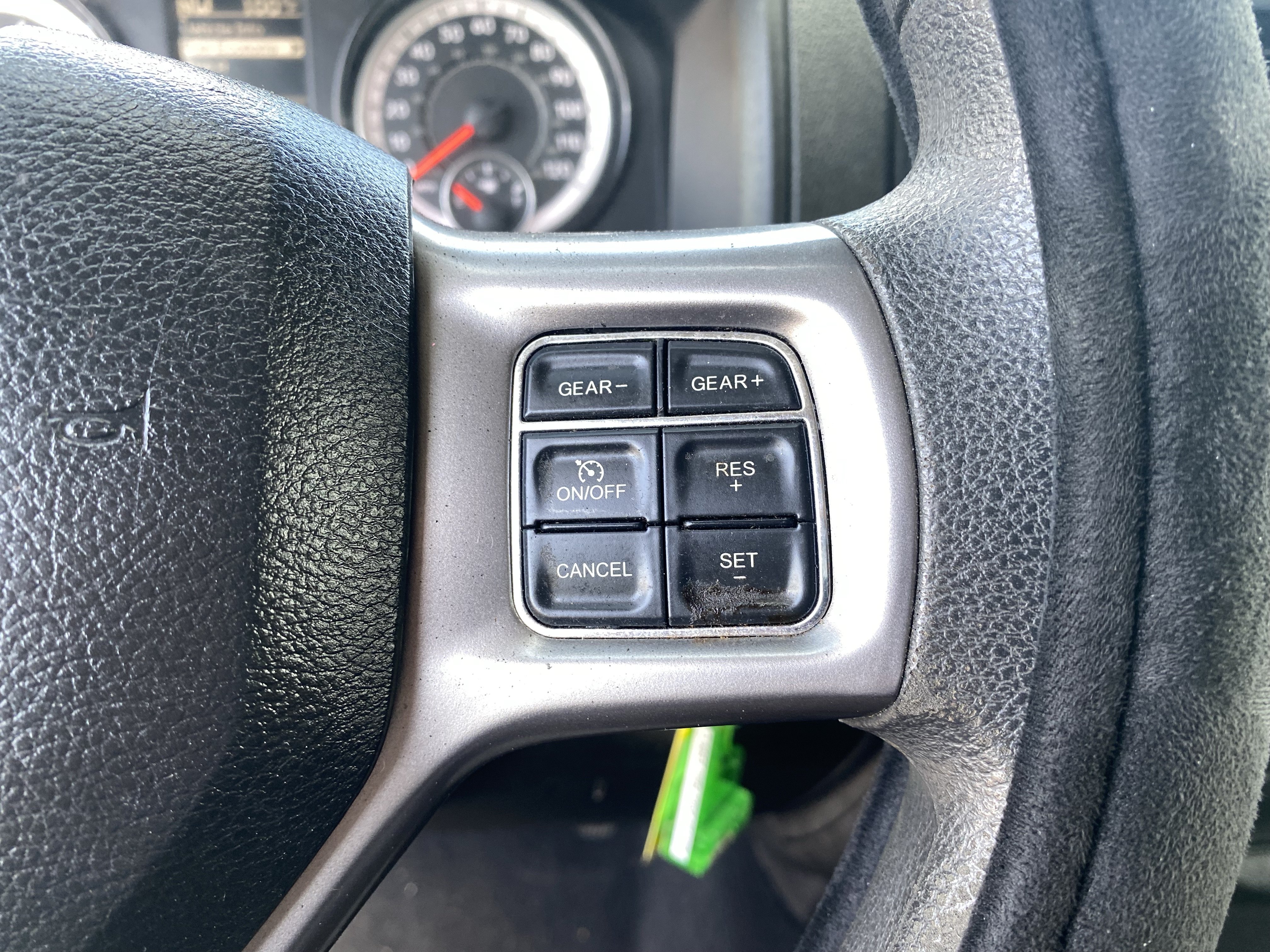 Used 2022 RAM 1500 Classic SLT RWD image 27