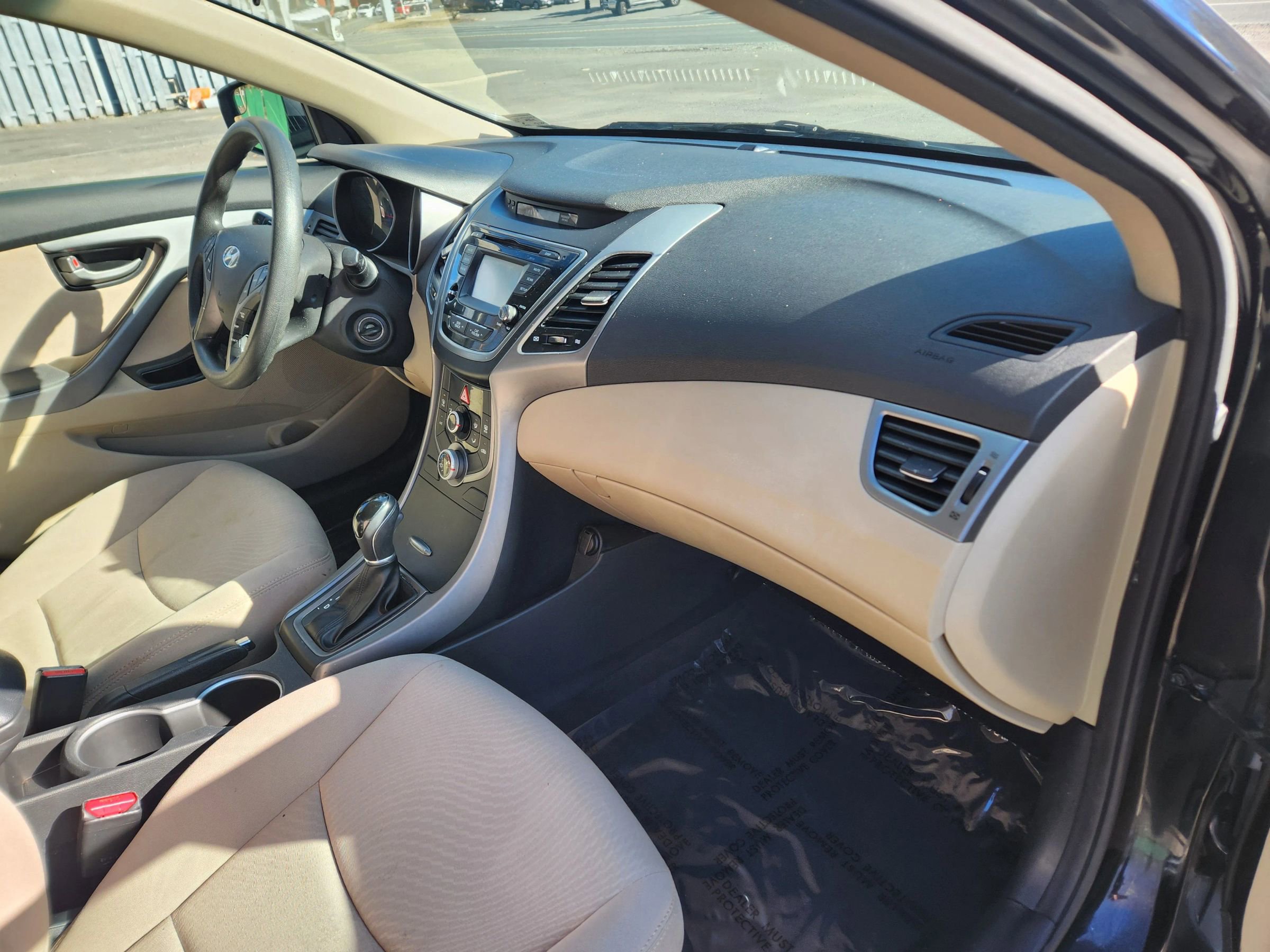 Used 2015 Hyundai Elantra SE w/ Option Group 02 FWD image 17