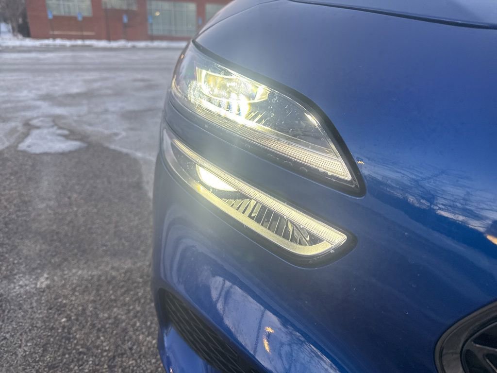 Used 2025 Genesis G70 2.5T w/ Sport Prestige Package image 34