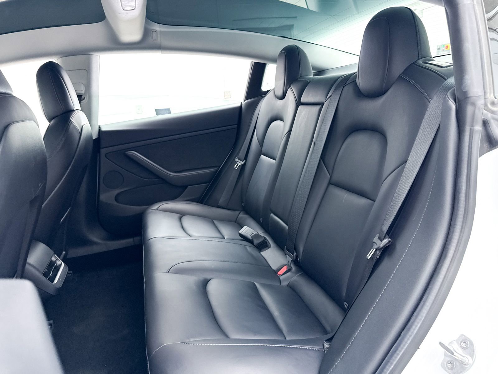 Used 2021 Tesla Model 3 Standard Range Plus image 33