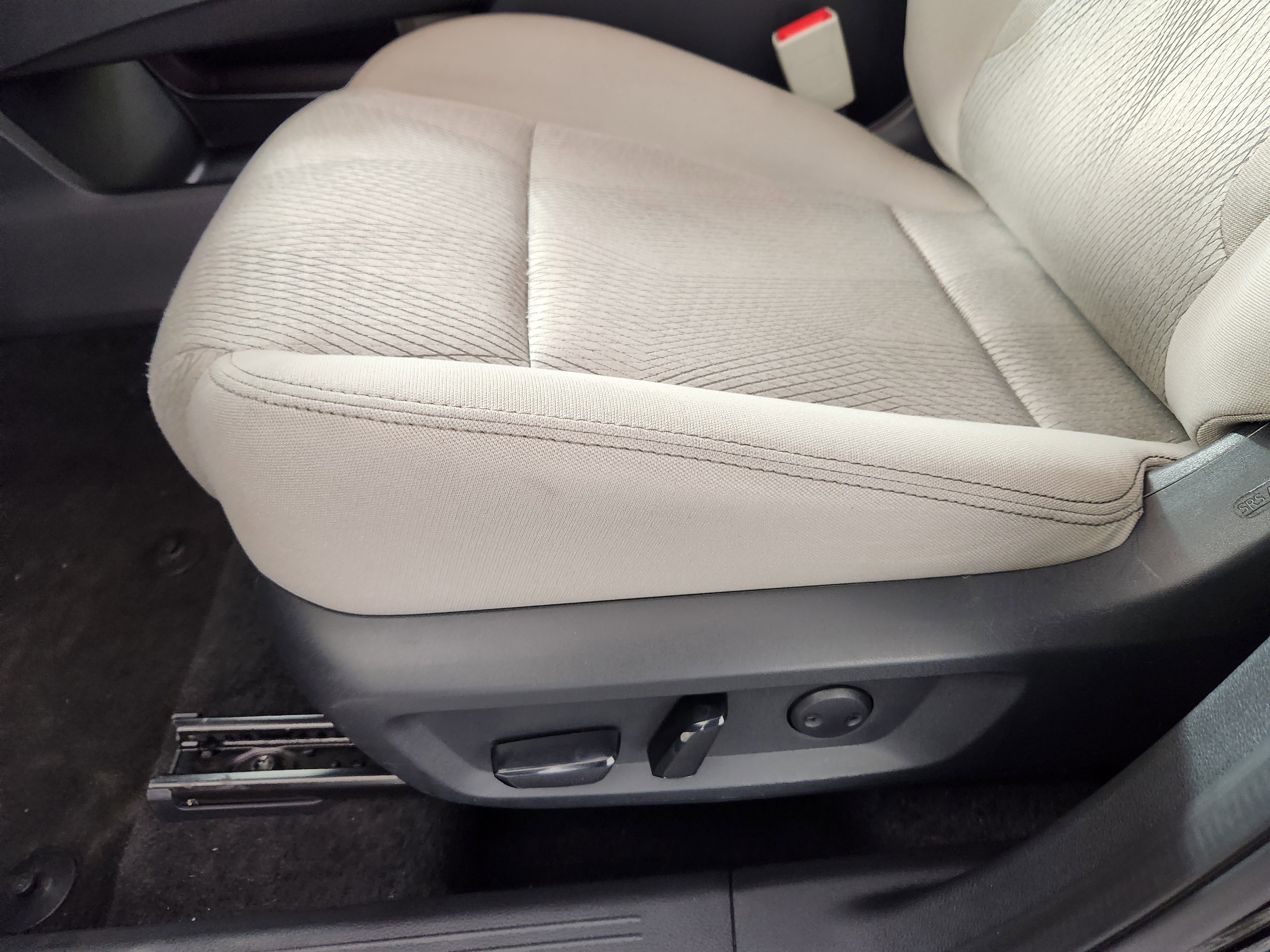 Used 2025 Nissan Rogue SV image 12