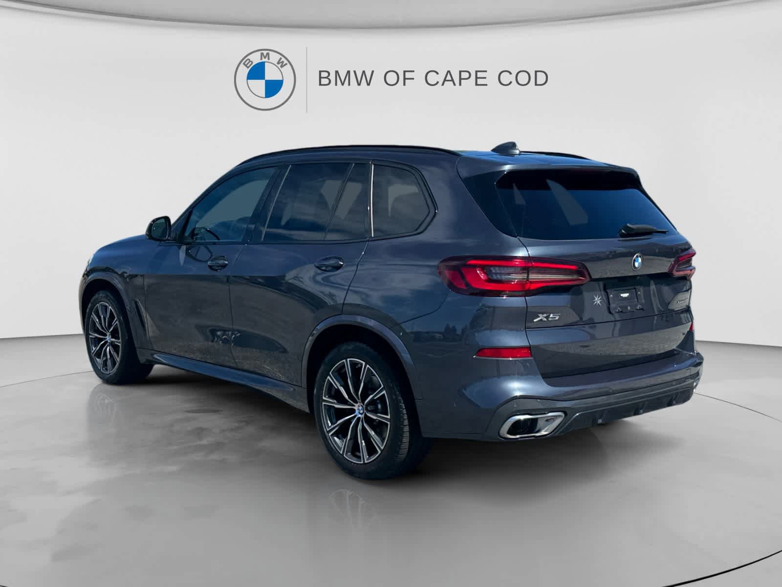 Used 2022 BMW X5 xDrive40i w/ M Sport Package AWD/4WD image 5