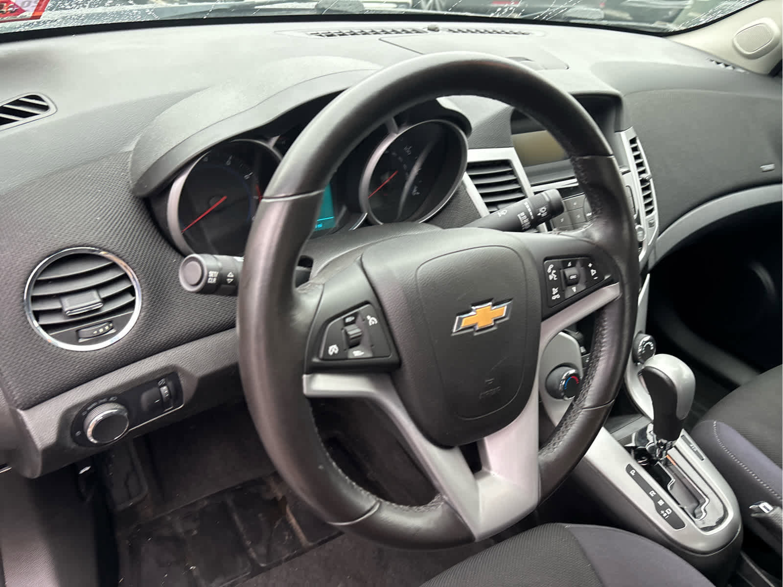 Used 2014 Chevrolet Cruze LT image 9