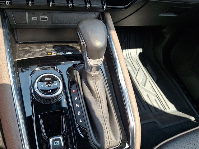 Used 2023 GMC Canyon Denali AWD/4WD image 17