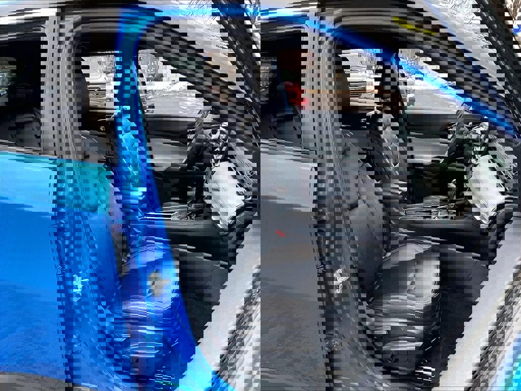 Used 2024 Jeep Compass Limited image 11