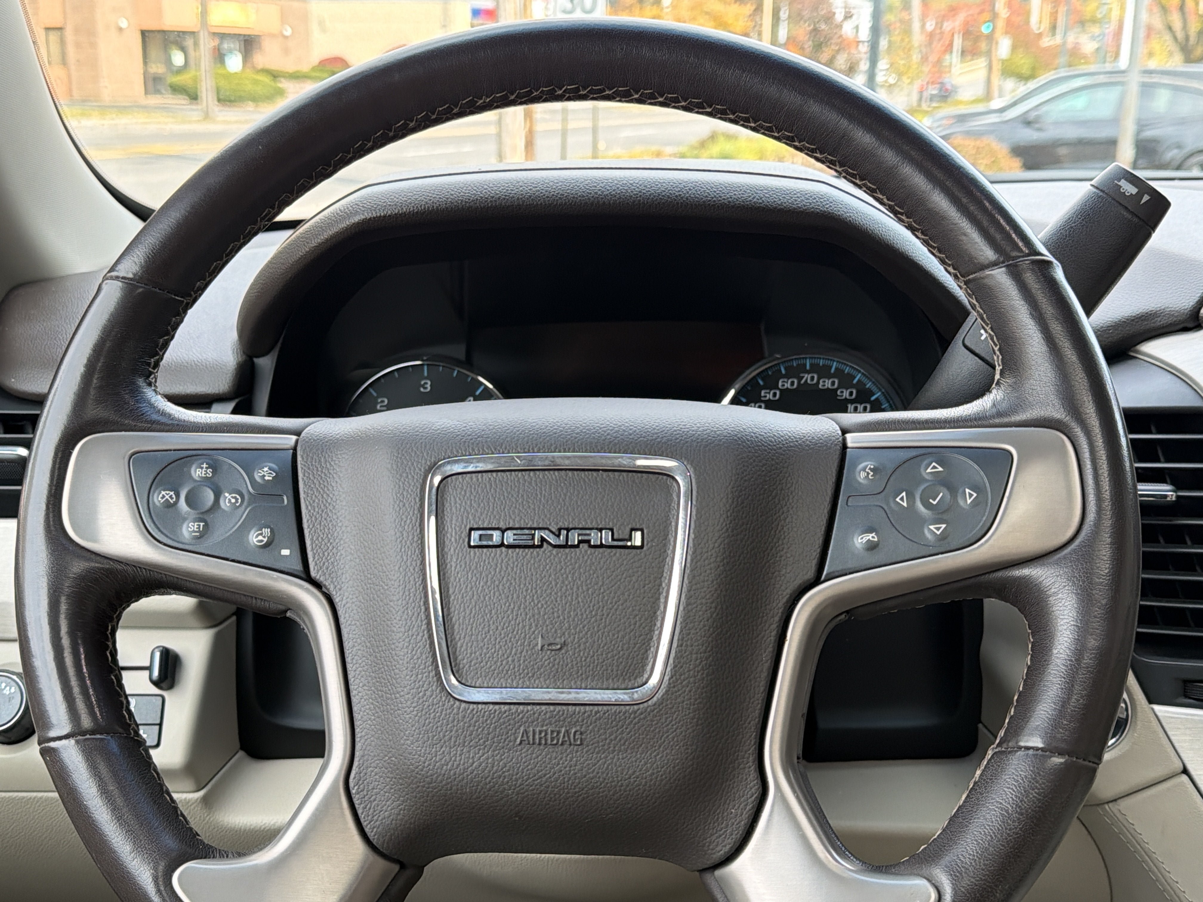 Used 2019 GMC Yukon Denali w/ Denali Ultimate Package AWD/4WD image 12