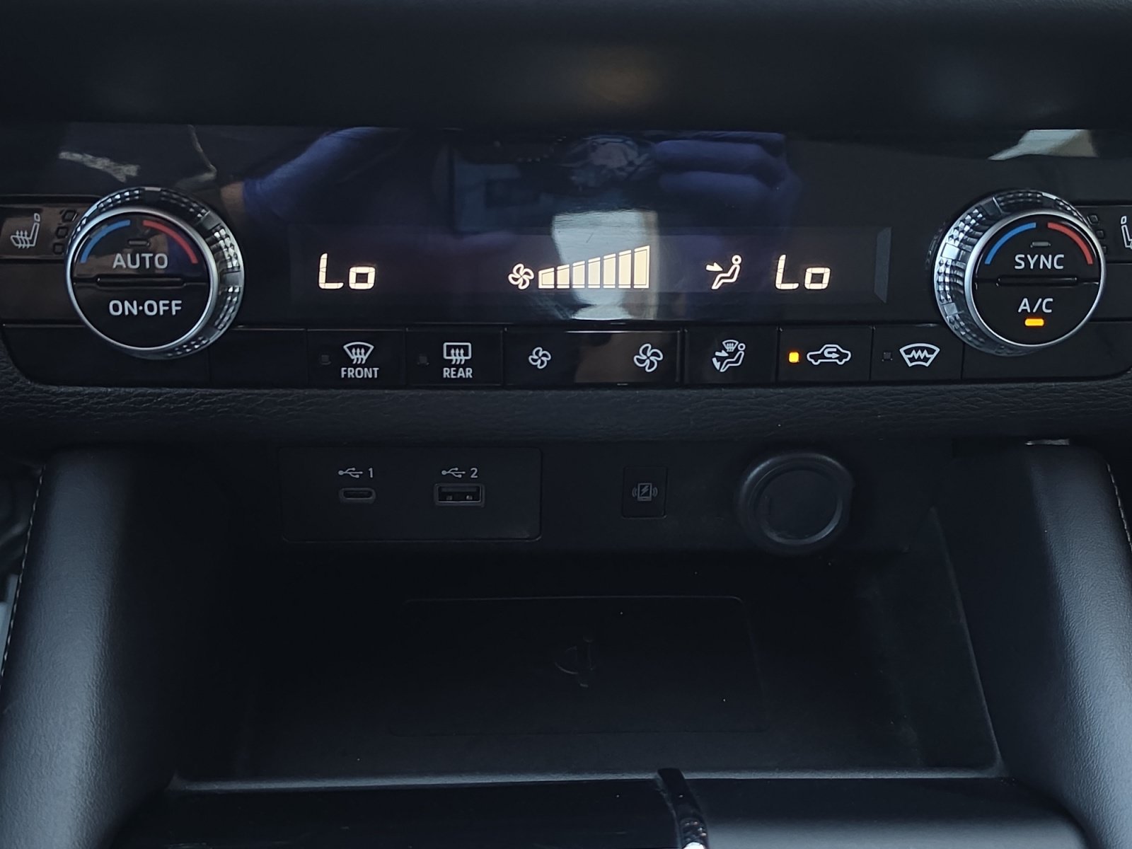 Used 2024 Mitsubishi Outlander 4WD Plug-In Hybrid image 27