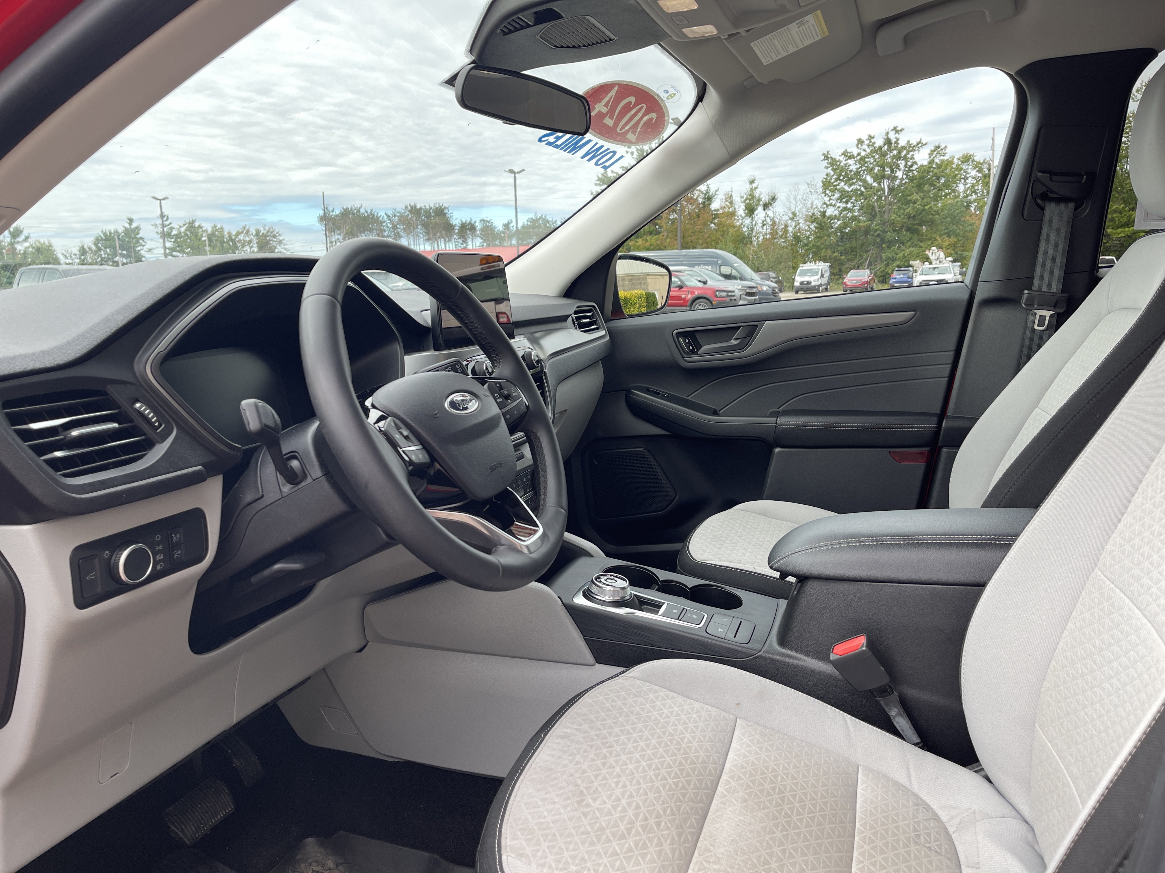 Used 2024 Ford Escape Active AWD/4WD image 11