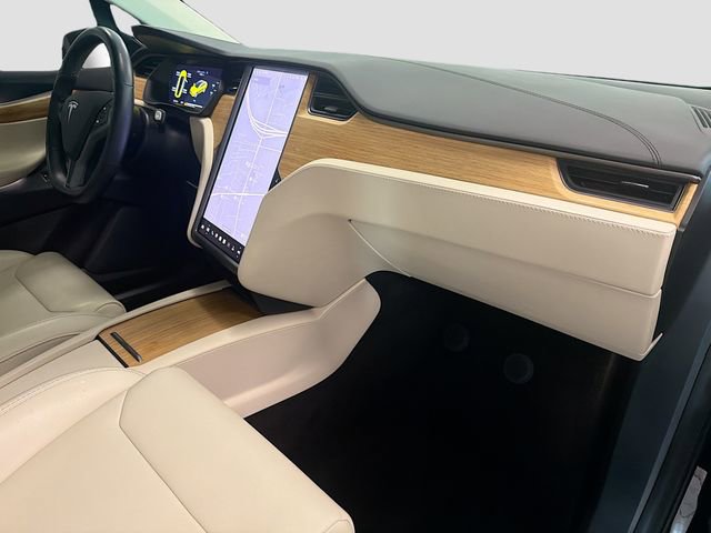 Used 2018 Tesla Model X 75D image 26