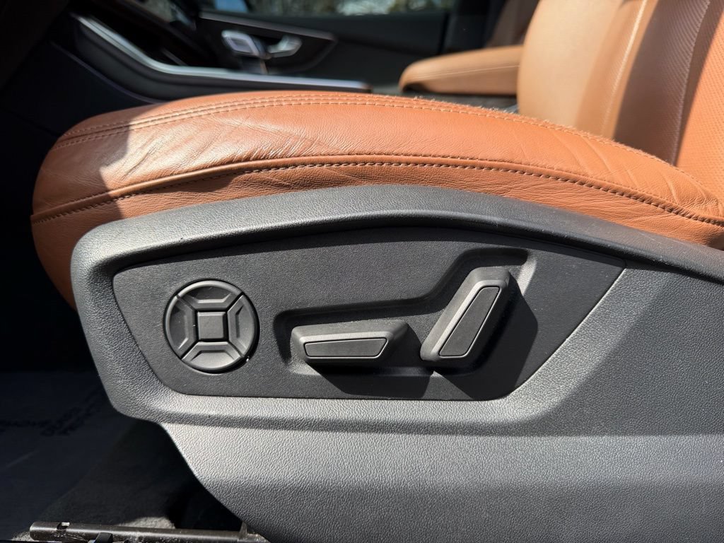 Used 2021 Audi Q8 Premium Plus w/ Premium Plus Package AWD/4WD image 12