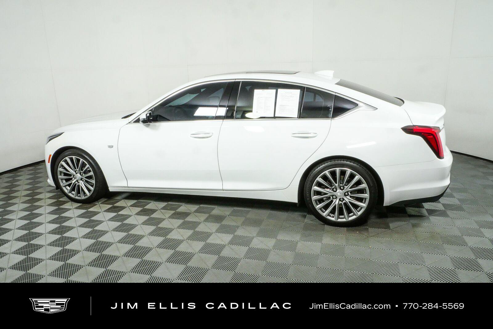 Used 2021 Cadillac CT5 Premium Luxury RWD image 31