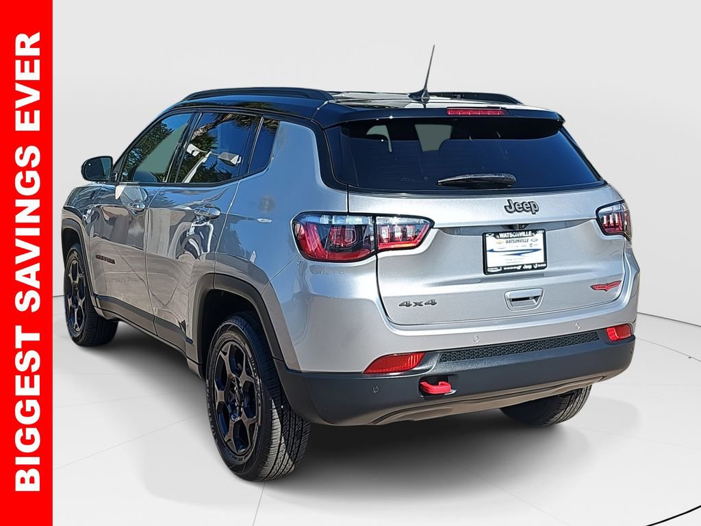 Used 2023 Jeep Compass Trailhawk image 5