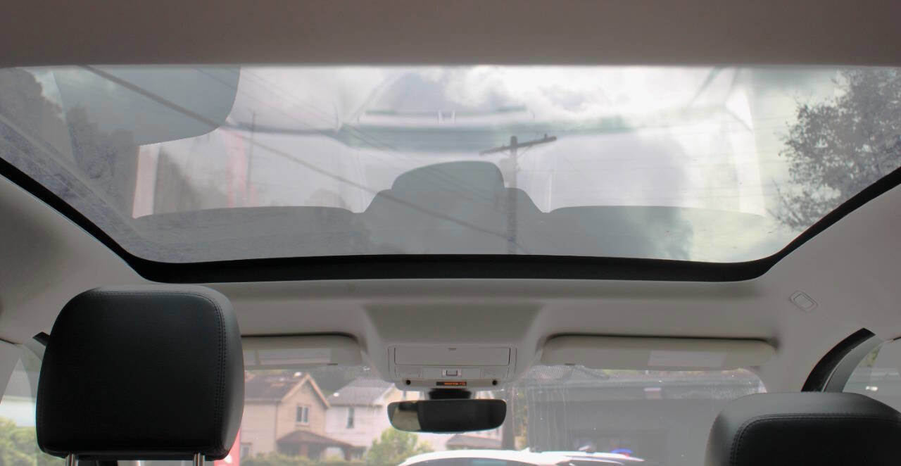 Used 2018 Jaguar E-PACE S image 35