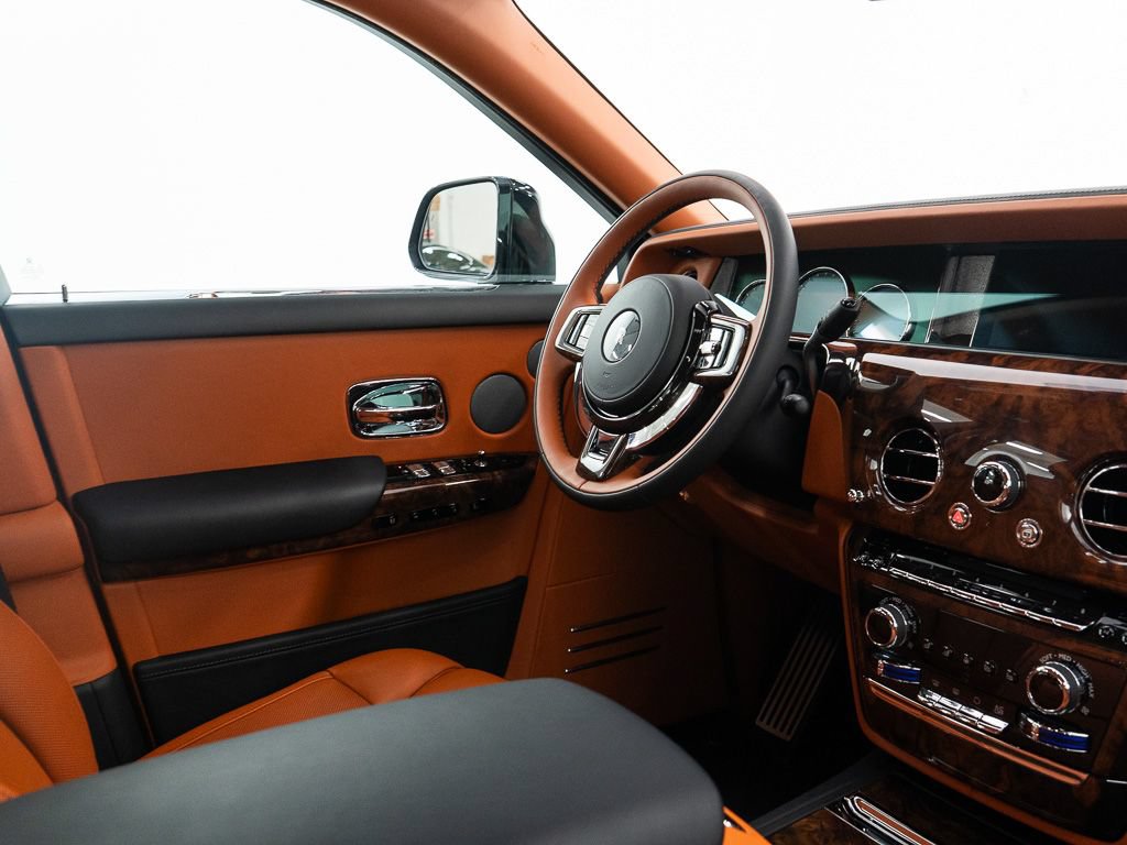 Certified 2023 Rolls-Royce Phantom Sedan RWD image 33