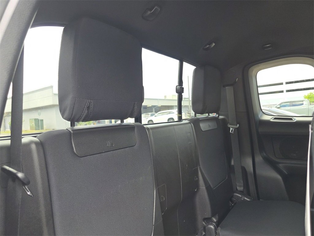 Used 2021 Toyota Tacoma TRD Sport w/ Technology Package image 18