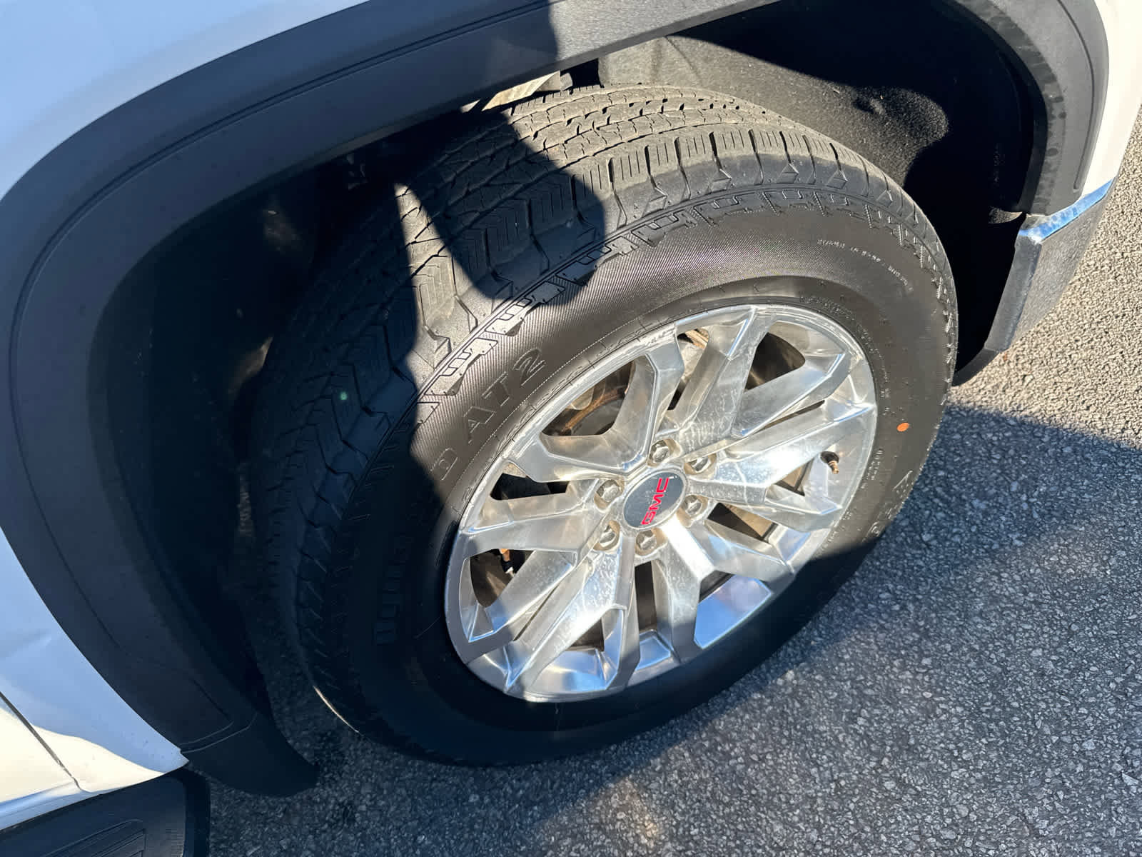 Used 2020 GMC Sierra 1500 SLT w/ SLT Premium Package image 4