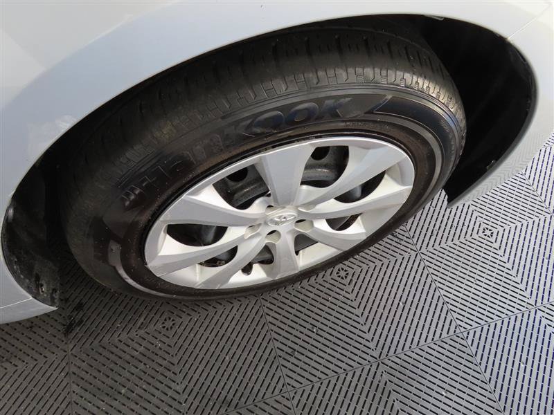 Used 2025 Toyota Corolla LE AWD/4WD image 9