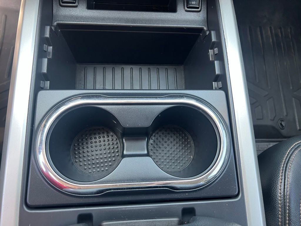 Used 2018 Nissan Titan SL w/ Chrome Package image 31